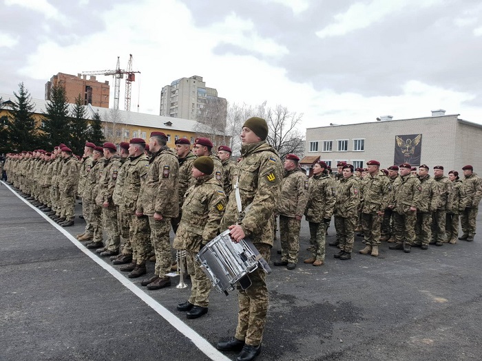 «Фантастическая армия» Порошенко: Чему солдат НАТО могут научить ВСУ украина