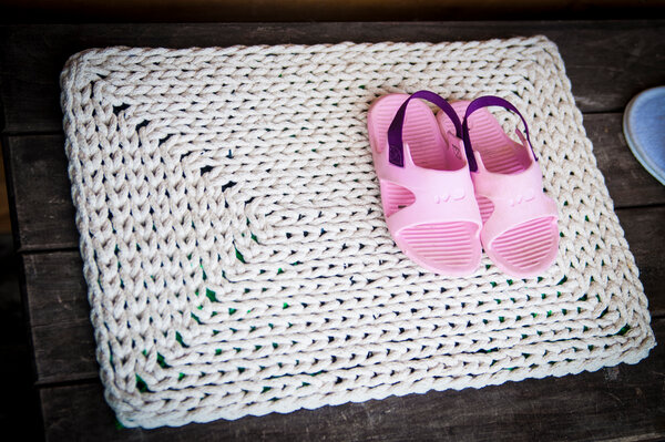 Вязание по пластику. Техника интересная и, как оказалось, простая Вязание по пластику. Техника интересная и, как оказалось, простая мастер класс