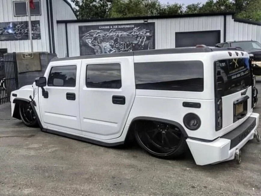 11 фотографий крайне нелепого тюнинга внедорожников Hummer H2 Hummer, этого, только, колесные, владелец, внедорожник, лимузин, автомобилей, Посмотрите, огромные, крыше, точно, хрома, другим, сделать, сделал, задней, проектов, Особенно, самый