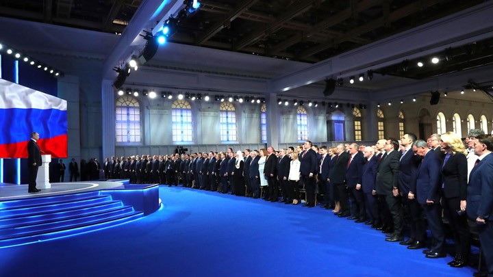 Заговор против Путина. Три версии "ползучего госпереворота"
