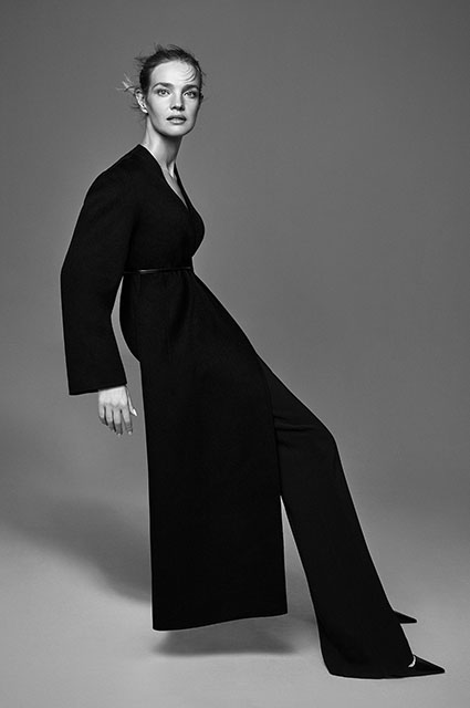 Наталья Водянова снялась в рекламе Zara вещей, платье, долларов, шерстяное, дизайнер, создал, брюки, признанный, годаРодригес, коллекцией, вдохновленные, водолазка, вязаная, талией, завышенной, Наталья, коллекции, минимализма, весенней, драпировкой