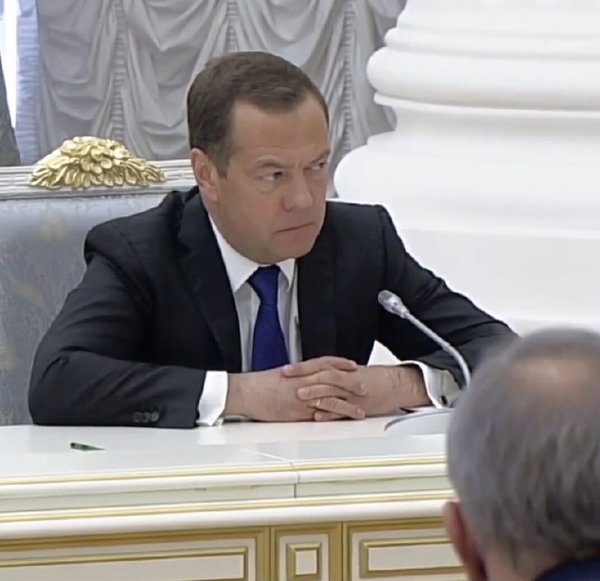 Взгляд Медведева, первое заседание нового состава Правительства, 26 мая 2018 года 