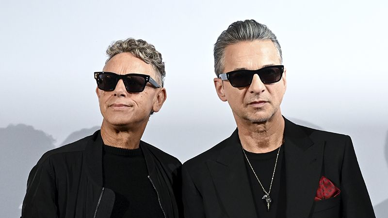 Depeche Mode анонсировала альбом Memento Mori и новое мировое турне