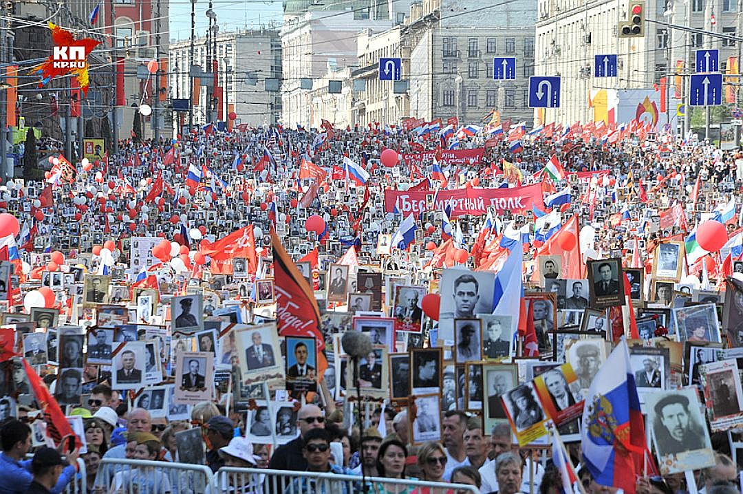 День Победы родился заново и теперь его не вытравить из народа ничем. Фото: Михаил ФРОЛОВ