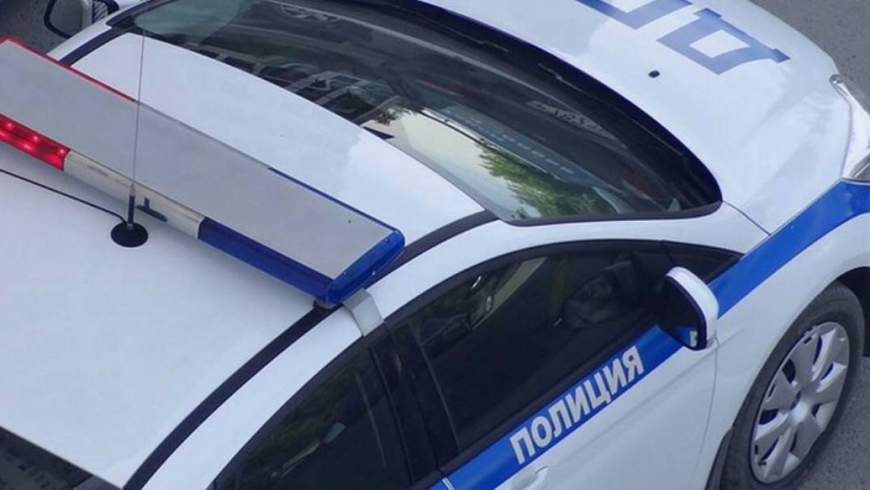 Школьница попала под колеса автомобиля на улице Партизана Германа в Петербурге