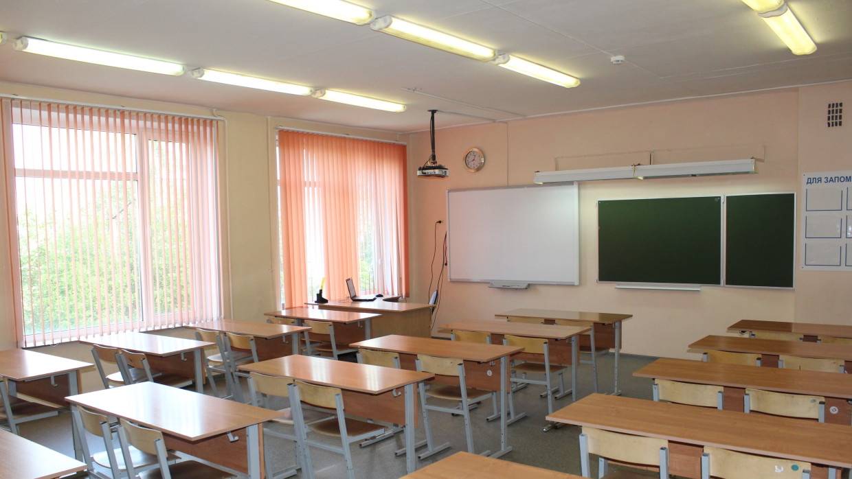 Школьные каникулы продлили в Иркутской области из-за COVID-19