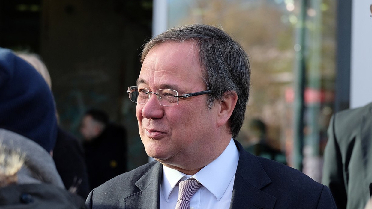 Лидер ХДС Лашет взял на себя ответственность за итоги выборов в бундестаг