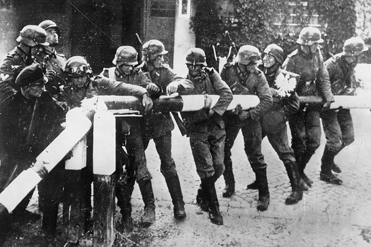 Польша начала вторую мировую. 1 Сентября 1939 начало второй мировой войны. Польша 1 сентября 1939. Вторжение в Польшу 1939 Германия.