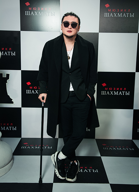 Ольга Бузова с мамой, Филипп Киркоров, Анатолий Карпов и другие на премьере мюзикла "Шахматы" Звезды,Новости о звездах