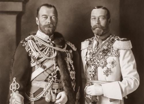 Император российской империи Николай II и его кузен по линии матери король соединённого королевства Великобритании Георг V.