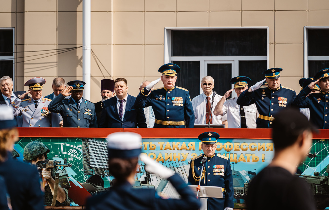 Игорь Руденя поздравил выпускников Военной академии воздушно-космической обороны имени Маршала Жукова