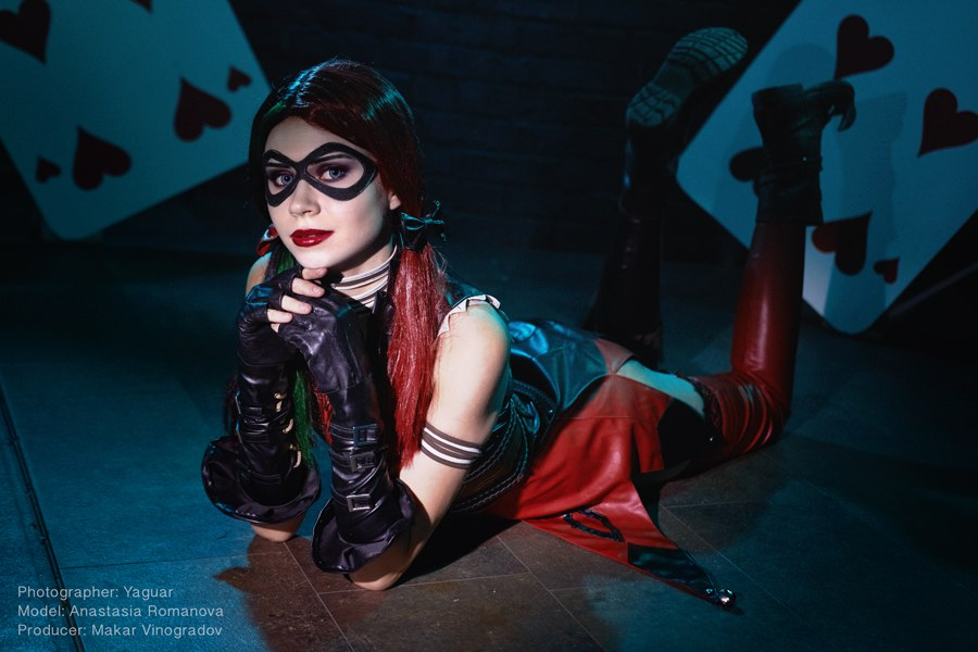 Injustice: Косплей Харли Квинн  Игры,косплей
