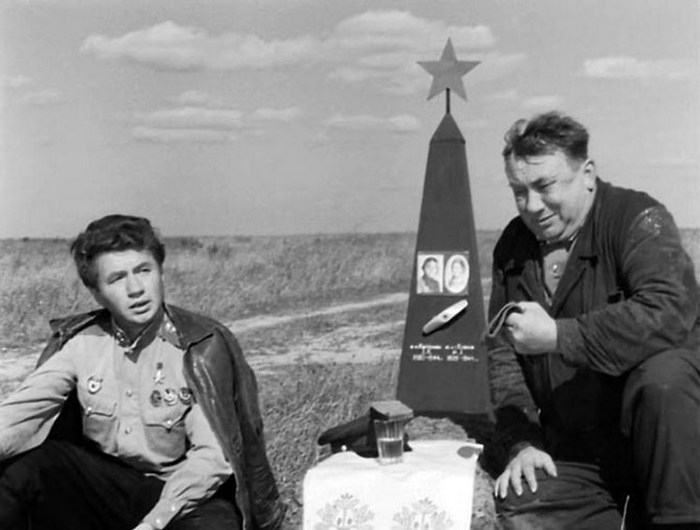 В бой идут одни старики. Кадры из фильма.