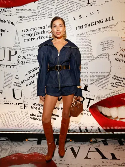 Баста, Филипп Киркоров, Виктория Шелягова и Катя IOWA посетили премьеру шоу Zivert 