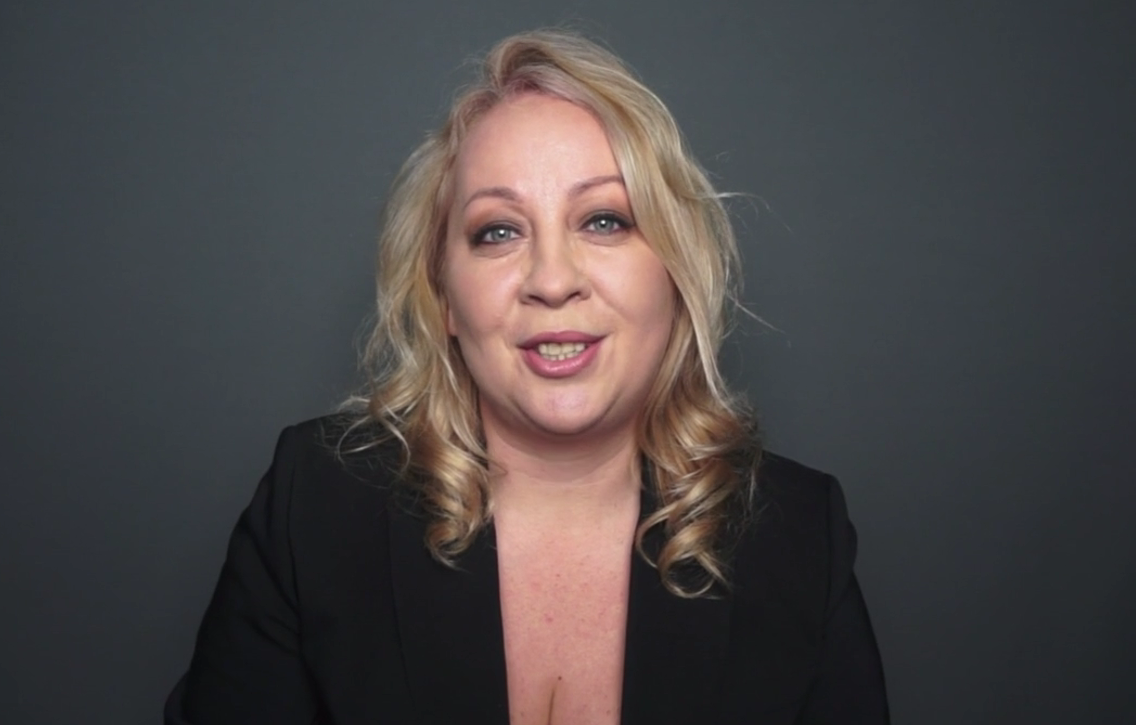 Кадр из сериала с Ведуновой