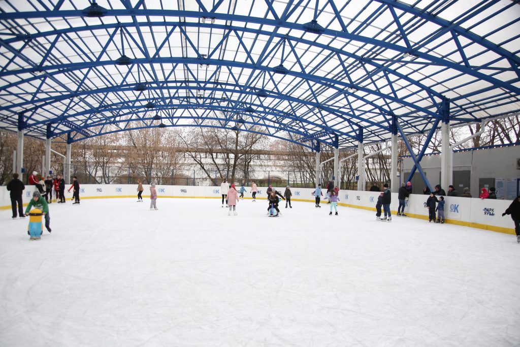 каток на соловьиной роще 7 куркино. каток на уткина 41б. каток на соловьиной роще 7 куркино. каток куркино соколово-мещерская. каток куркино.