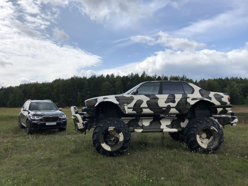 BMW Valkyrie: русско-немецкий бигфут за 3 миллиона автомобили,автомобиль,машины,тюнинг