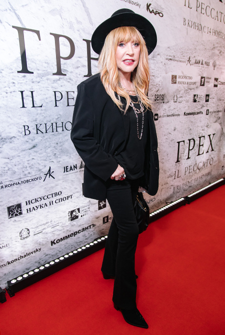 Алла Пугачева, Юлия Высоцкая и другие на премьере фильма Андрея Кончаловского "Грех" в Москве Звезды,Красная дорожка