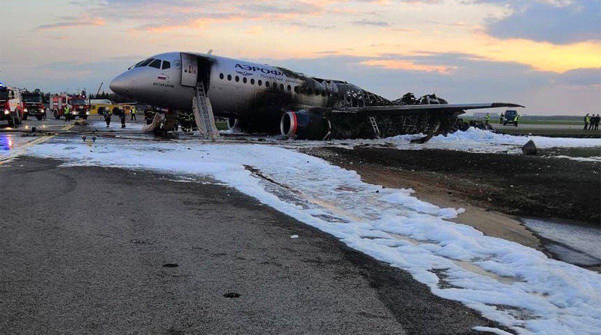 5 главных фактов о крушении Superjet 100 в Шереметьево катастрофы,крушения,происшествия,самолеты