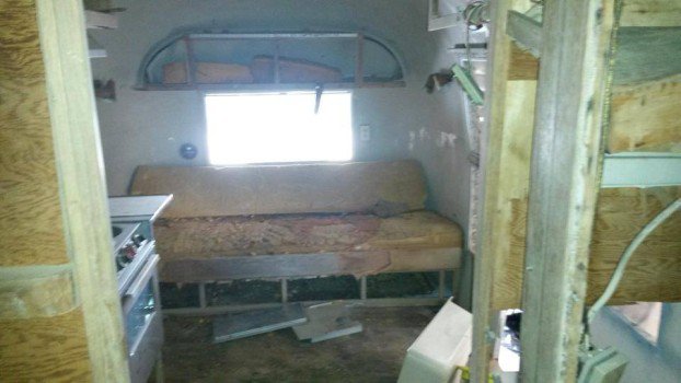 Когда она купила этот фургон, на нее смотрели как на сумасшедшею. Но взгляните на него сейчас Когда она купила этот фургон, на нее смотрели как на сумасшедшею. Но взгляните на него сейчас