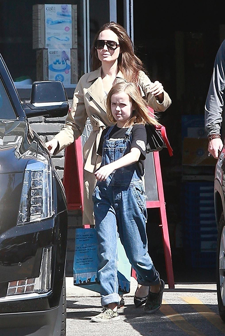 Выступление на заседании ООН и шопинг с детьми: как Анджелина Джоли провела выходные Звезды,Новости о звездах