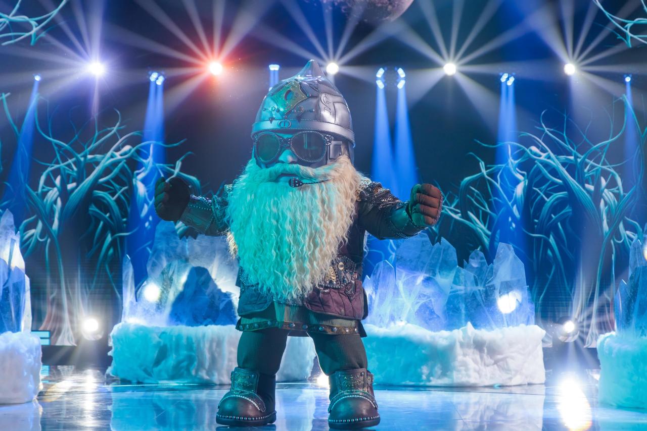 Кто снял маску в 4 выпуске 7 сезона шоу «Маска»: это не Кологривый и не Газманов Кто снял маску в 4 выпуске 7 сезона шоу «Маска»: это не Кологривый и не Газманов format-article,noindex,динамит,Илья Зудин,Никита Кологривый,Олег Газманов,Развлечения,Регина Тодоренко,сергей Глушко