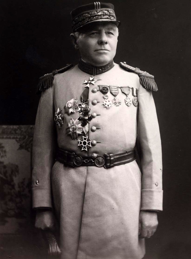 ​Генерал Эстьен, отец французского танкостроения. В своё время идеи Эстьена были революционными, но позже генерал стал одним из тех, кто загнал французское танкостроение в тупик - Колосс на глиняных ногах | Warspot.ru