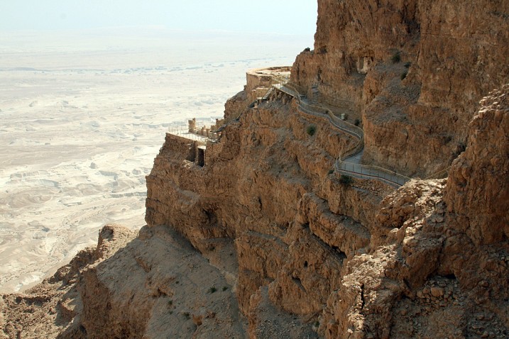 Масада - самая захватывающая крепость древней Палестины. Мифы и кровавая история  история, факты