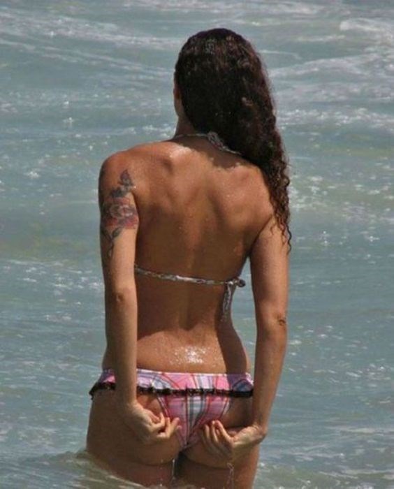 Летние девушки в бикини Летние девушки в бикини позитив