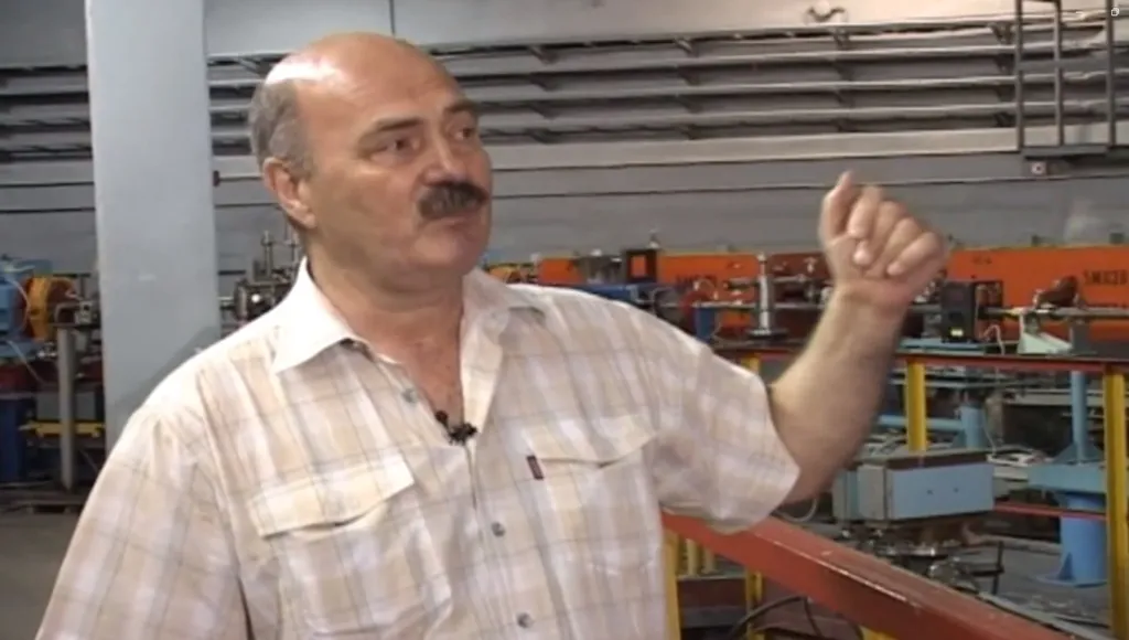 Владимир Ушаков — начальник физико-технического отдела зеленоградского синхротрона.