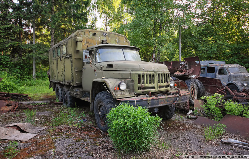 Армейский грузовик ЗИЛ-131