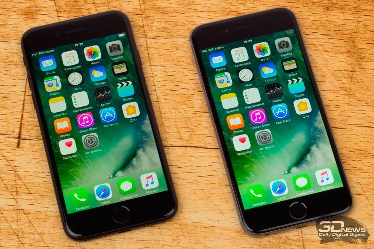 Почти неотличимый дизайн разных поколений iPhone стал одной из главных причин их популярности на вторичном рынке. На фото iPhone 7 (слева) и iPhone 6 (справа)