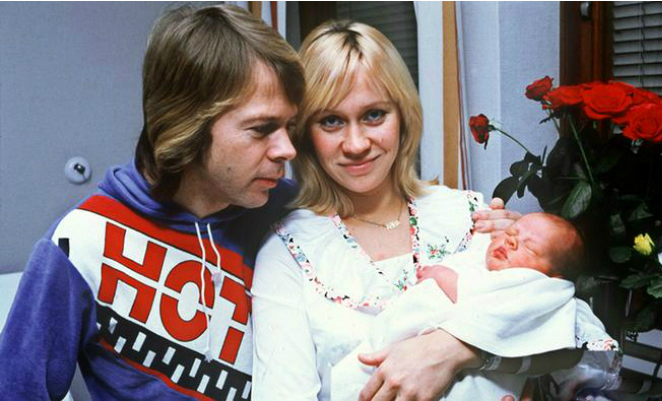 Как сложились судьбы детей легендарных участников группы ABBA АнниФрид, Бенни, музыкой, также, известно, очень, когда, родителей, совсем, Фельтског, сейчас, своих, живут, детей, вместе, ничего, стала, брака, жизнь, дочери