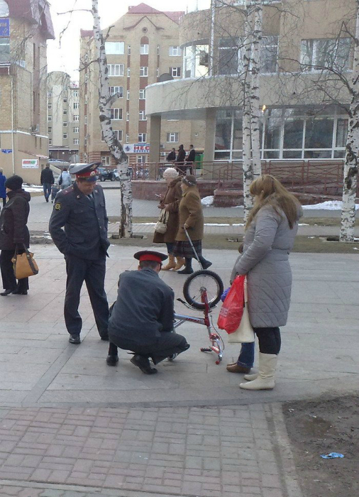 Специфика профессии: 17 странных, забавных, а местами жутких снимков различных рабочих процессов 