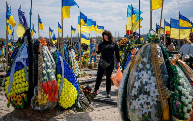 «ДО ПОСЛЕДНЕГО УКРАИНЦА» – ВОЕННАЯ СТРАТЕГИЯ КИЕВА украина