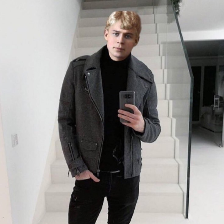 Русский поэт Серебряного века Сергей Есенин стал звездой Инстаграма Русский поэт Серебряного века Сергей Есенин стал звездой Инстаграма