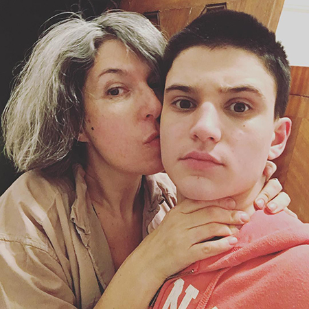 Журналистка Анна Наринская рассказала о пережитом в детстве сексуальном насилии Журналистка Анна Наринская рассказала о пережитом в детстве сексуальном насилии Новости