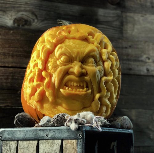 19 крутых идей для вырезания тыквы на Хэллоуин 19 крутых идей для вырезания тыквы на Хэллоуин