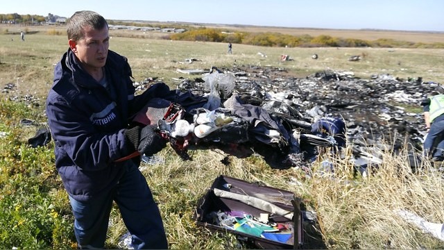 Кто наживается на вещах погибших в катастрофе малазийского Боинга MH 17? 