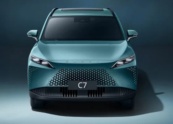раскрыты все характеристики и комплектации кроссовера Omoda C7 для России