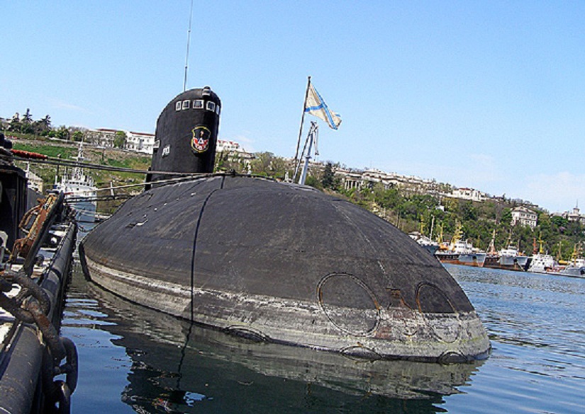 Подводные лодки в крыму. Подлодка Севастополь. Севастопольская подводная лодка. Подводные лодки в Севастополе. Севастополь армия подводной лодки.