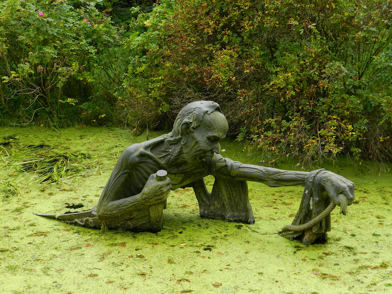 17. Жуткая скульптура на болоте в Ирландии. планета земля, удивительные фотографии, человек