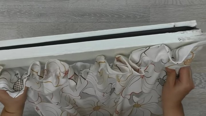 Долой потолочные карнизы! Посмотрите, как легко повесить занавески, не используя дрель Долой потолочные карнизы! Посмотрите, как легко повесить занавески, не используя дрель декор,для дома и дачи,интерьер