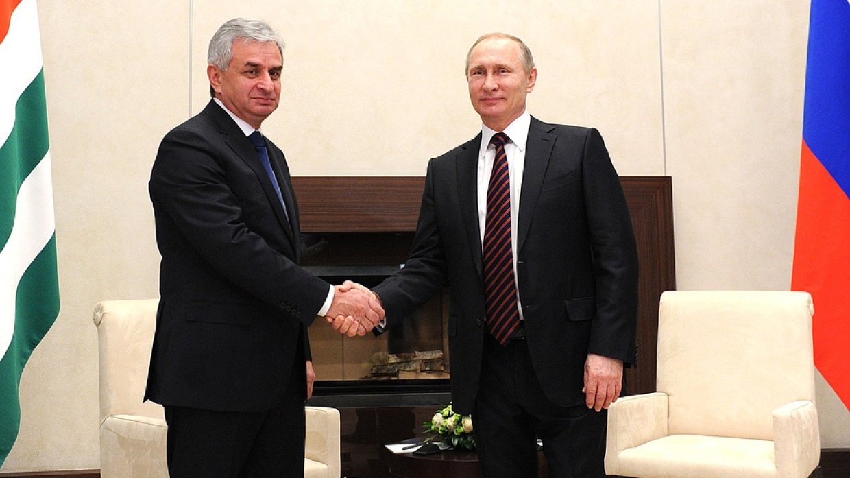 Глава Абхазии отметил рост политического могущества России при Путине
