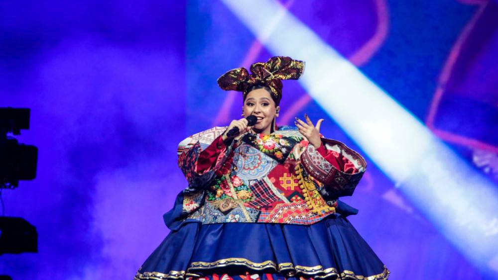 Заболевшая коронавирусом Манижа отменила концерт в Москве Шоу-бизнес