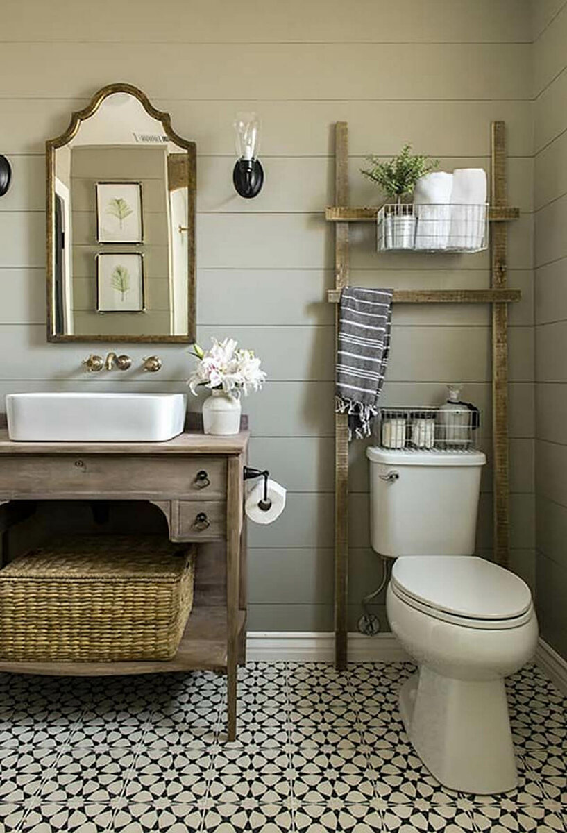 Ванная комната редко используется для создания стильного интерьера. Чаще всего ее делают просто удобной и привлекательной без изысков и трендовых деталей.-6