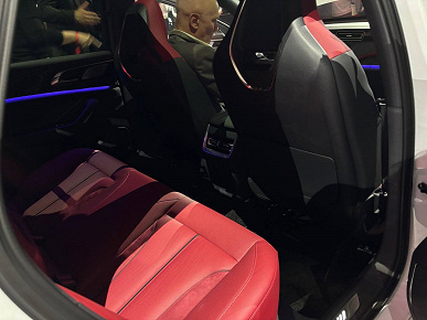 Аналог Audi A7 с мощным мотором и 8-ступенчатым «автоматом» — 3,89 млн рублей. В России представили премиум-фастбэк Hongqi H6
