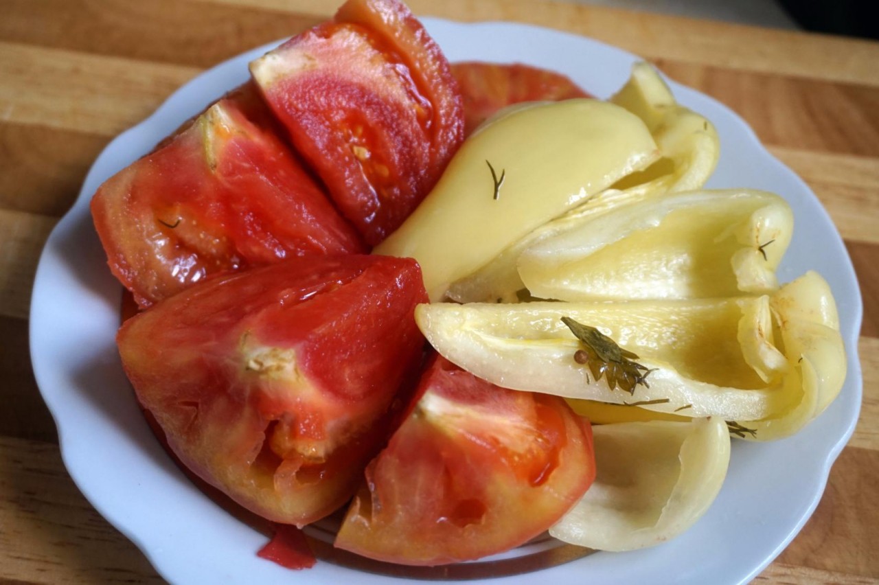 Соленый помидор болгарский капуста