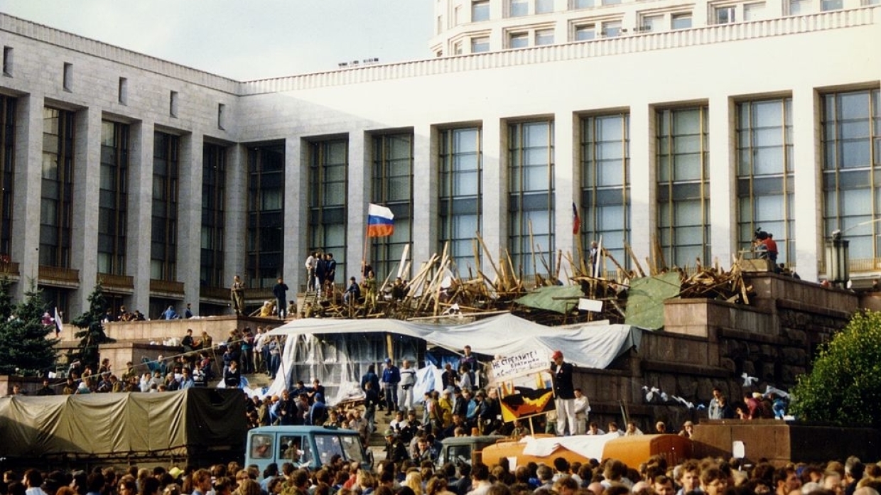 Коммунист Соловейчик назвал главной причиной поражения ГКЧП ложь о Горбачеве Политика