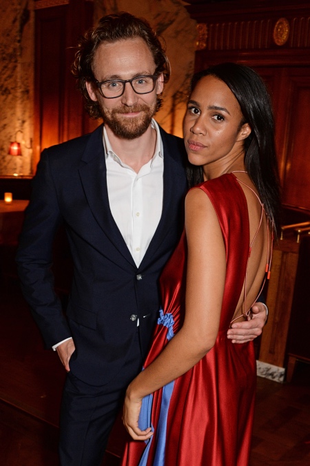 СМИ: Том Хиддлстон встречается с актрисой Зави Эштон СМИ: Том Хиддлстон встречается с актрисой Зави Эштон Звезды,Звездные пары